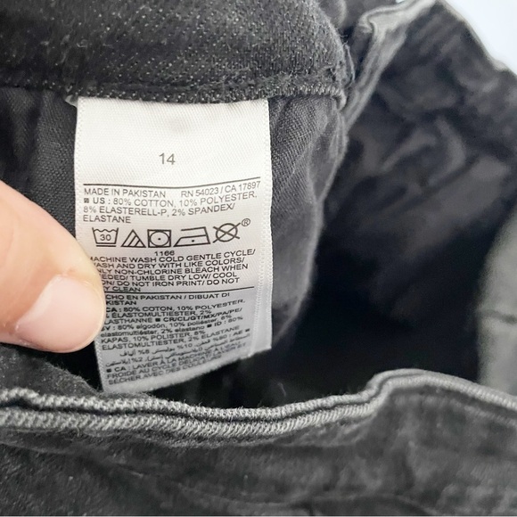 Old Navy Women’s Washed Black Extra High Rise Flare Trouser Jeans Size 14 - Picture 7 of 7